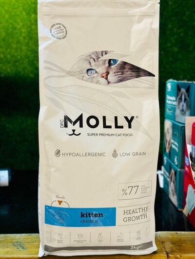 MOLLY cat food - chicken flavor