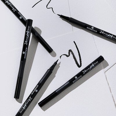 Calligrapher eyeliner by essence
