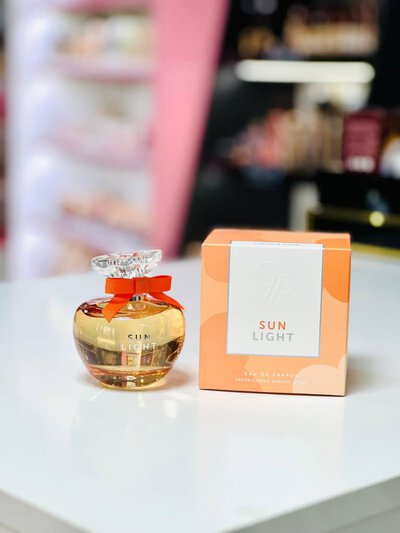 عطر سن لايت من قولدن روز
