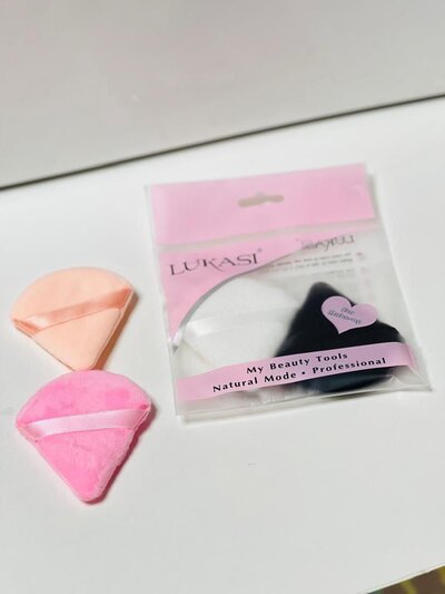 2-in-1 Triangle Makeup Sponge