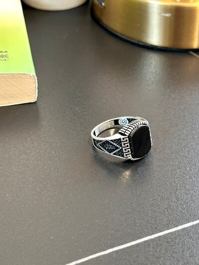 Men's silver ring