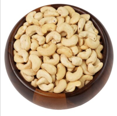 Raw cashews