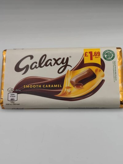 Galaxy Gold Caramel chocolate bar