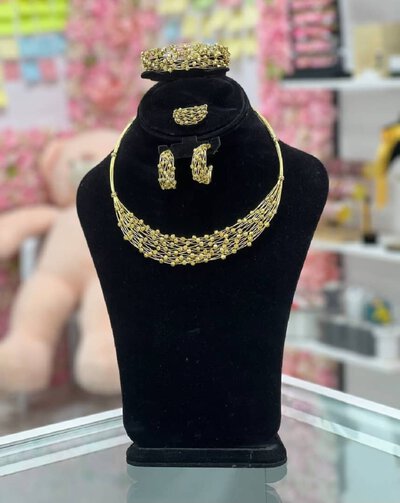 طقم 003