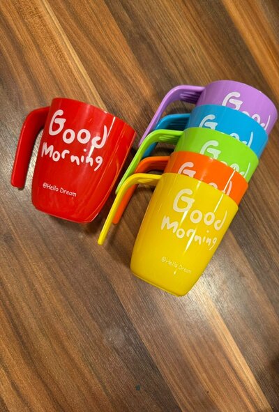 Colored Cups - 6 pcs