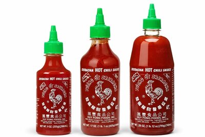 Spicy Sriracha Hot Chili Sauce - 793g