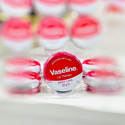Vaseline Lip Care