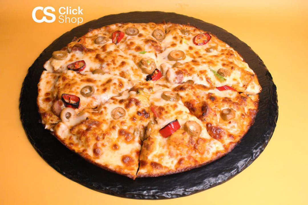 Pepperoni chicken pizza