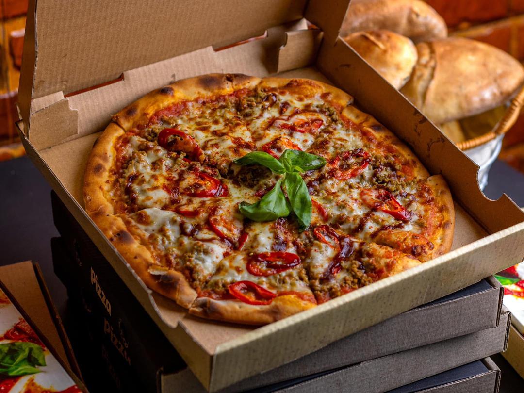 Bolognese Pizza