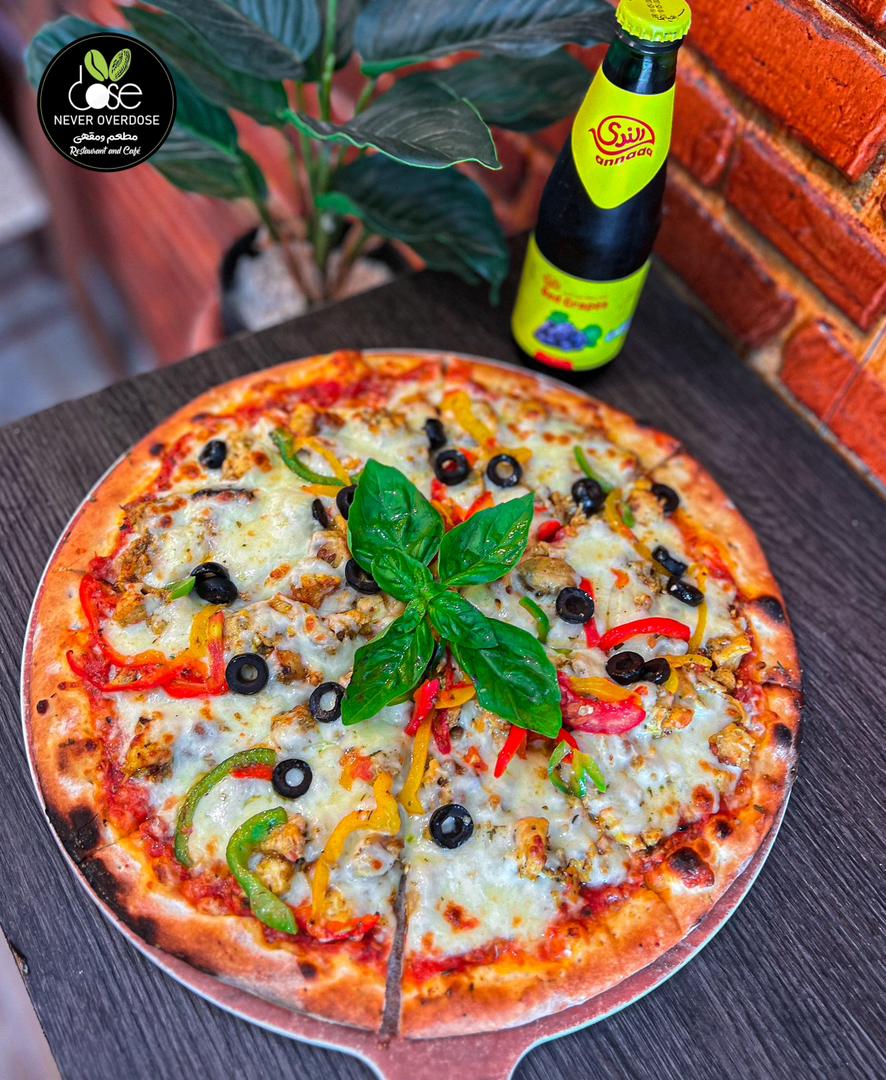 Spicy chicken pizza