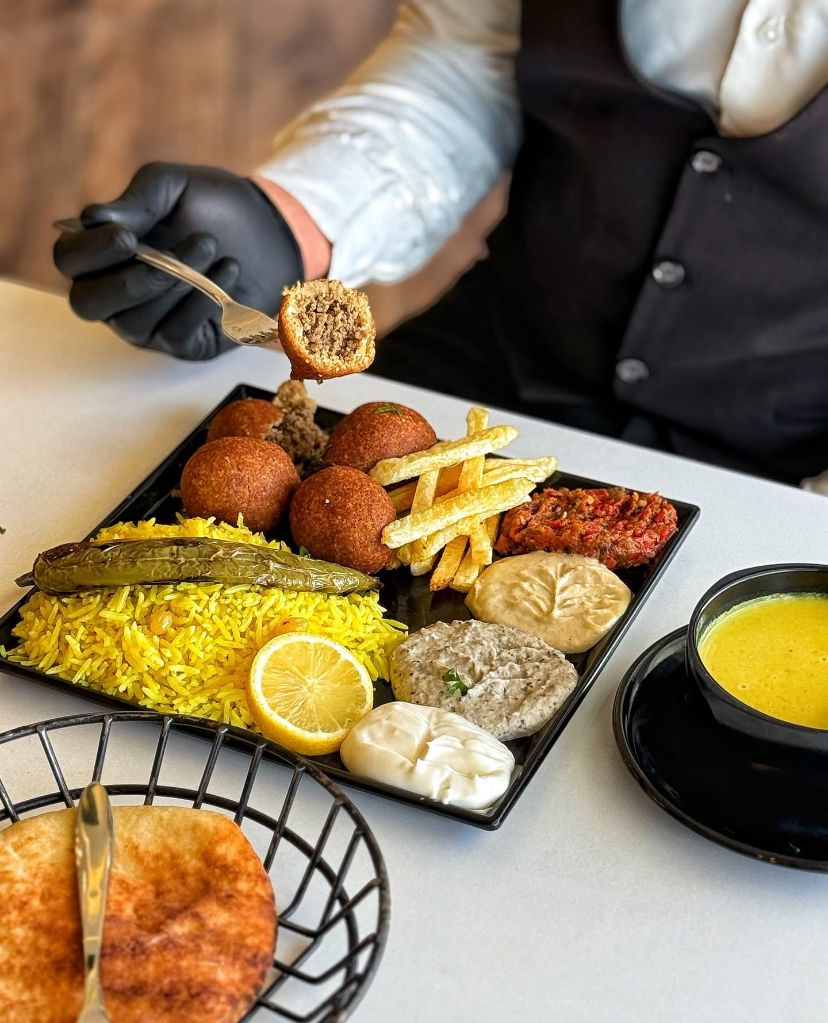 Fried kibbeh meal