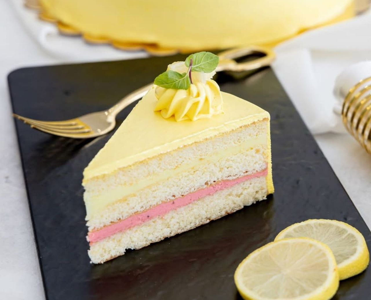 Lemon and Pistachio Cake