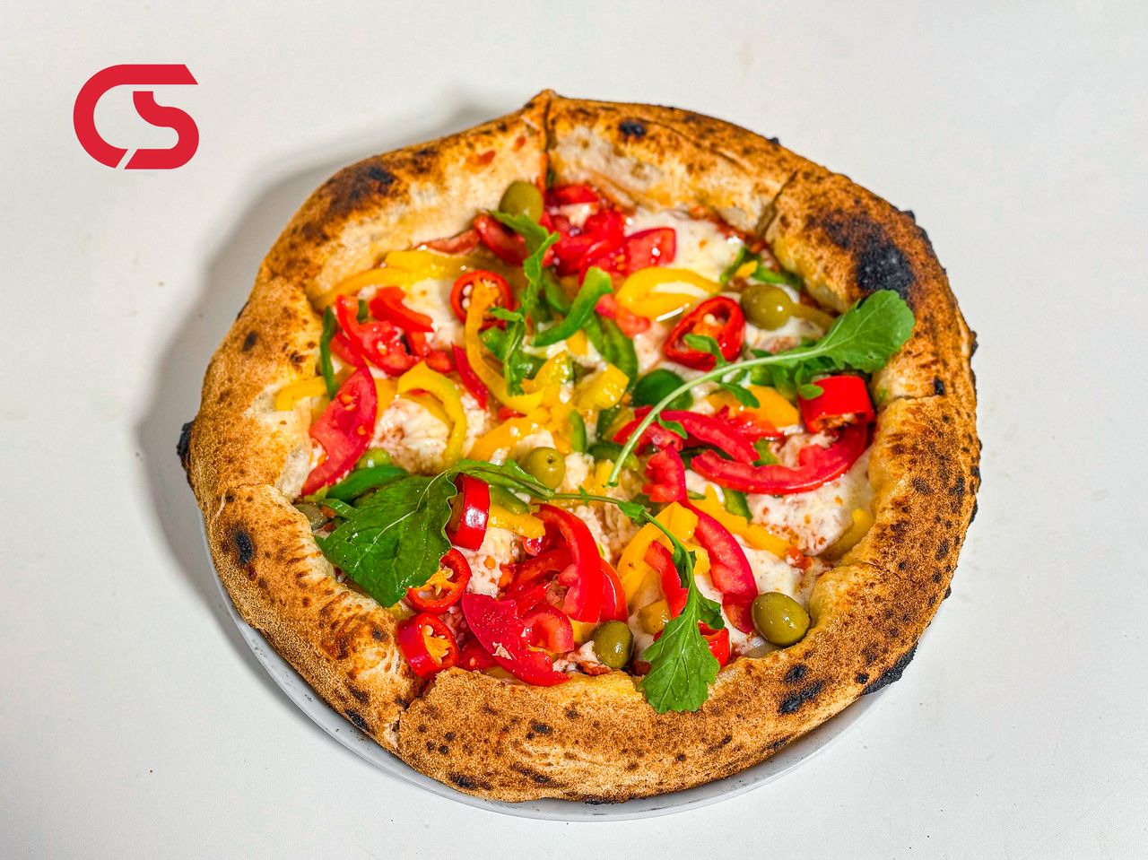 Wood-fired vegetable pizza
