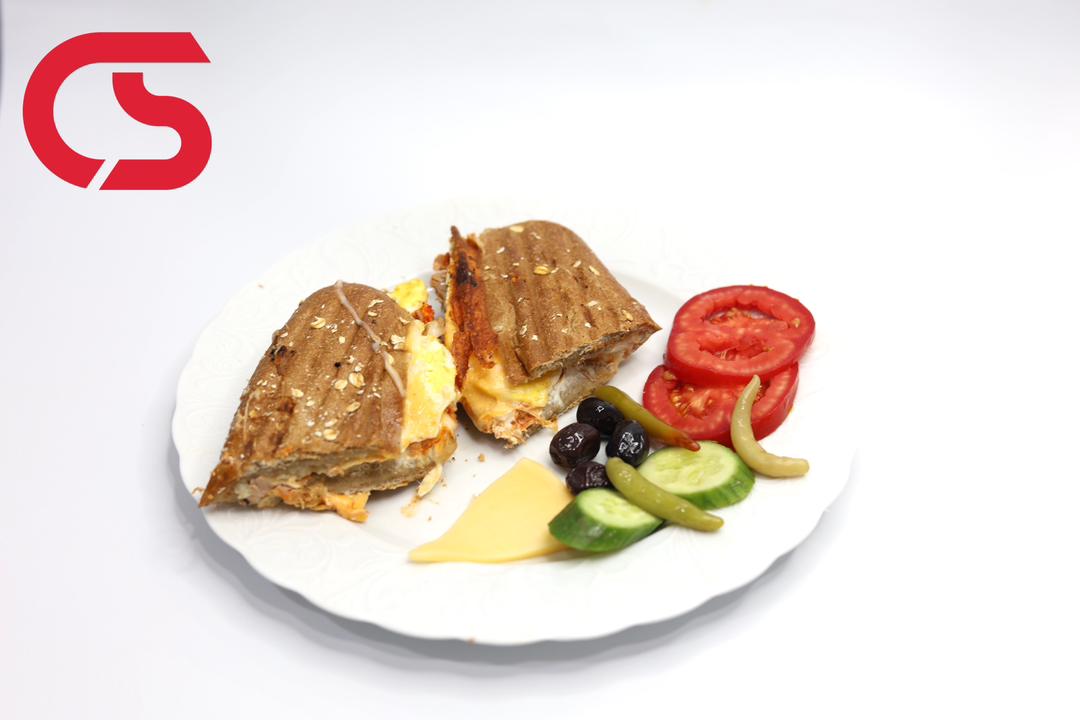 Oat bread (light cheese and omelette)