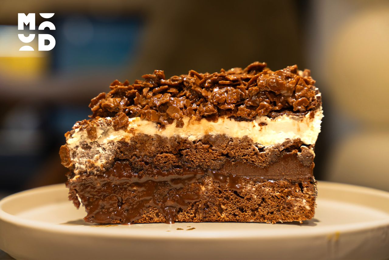 Nutella Crunch Cake