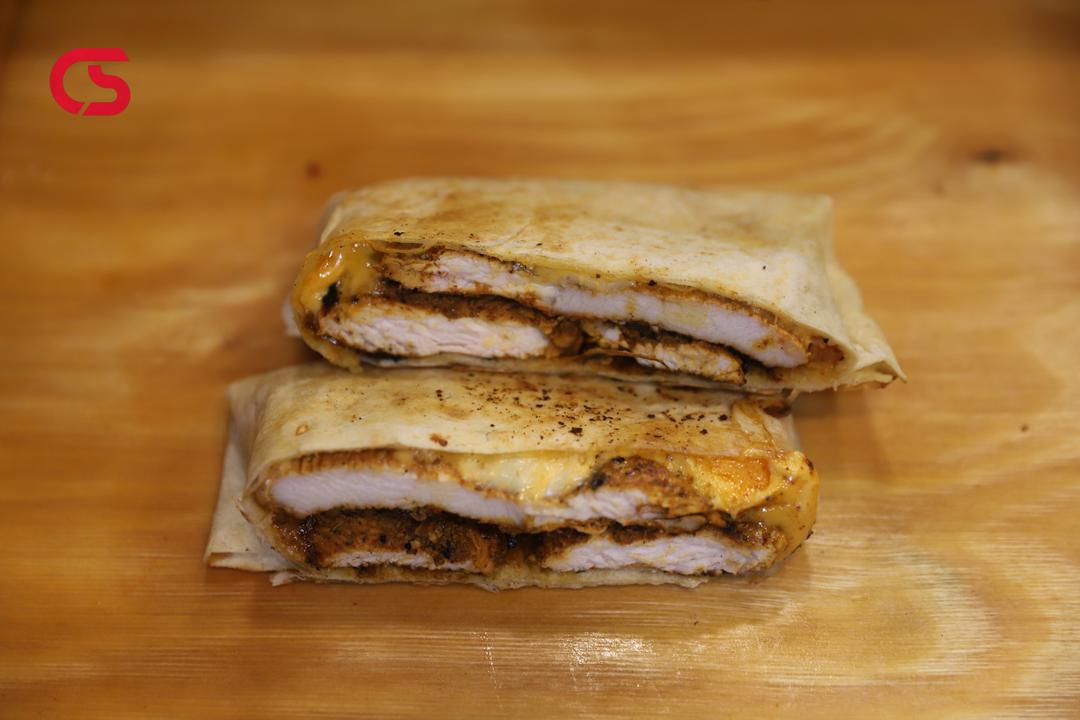 ساندوتش ستيك موزريلا