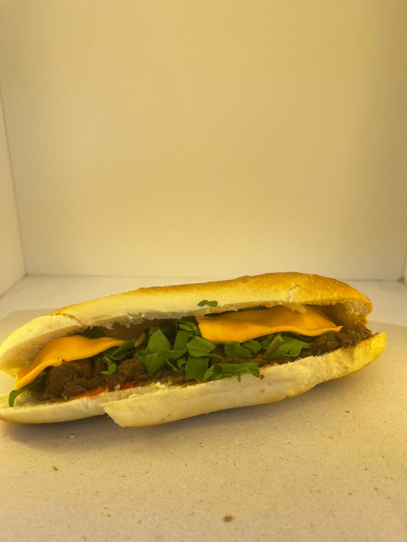 Minced meat sandwich - regular bun