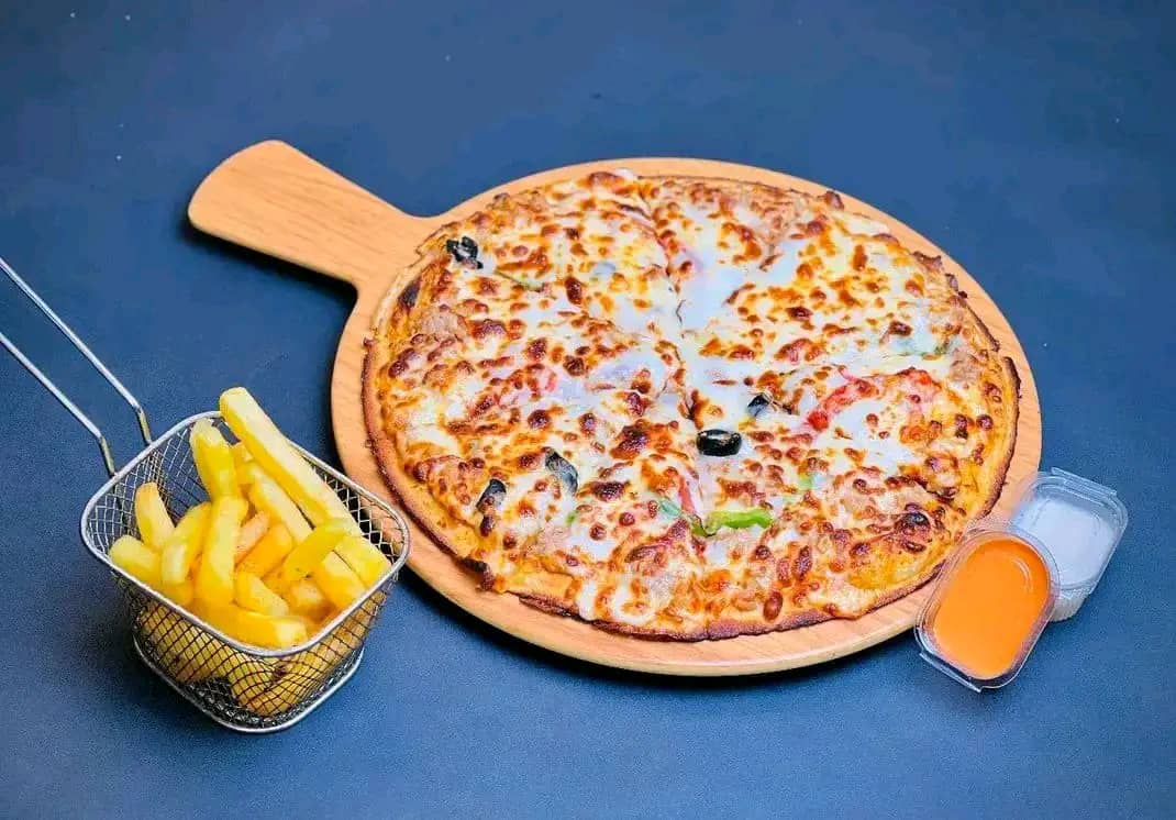 Tuna Pizza