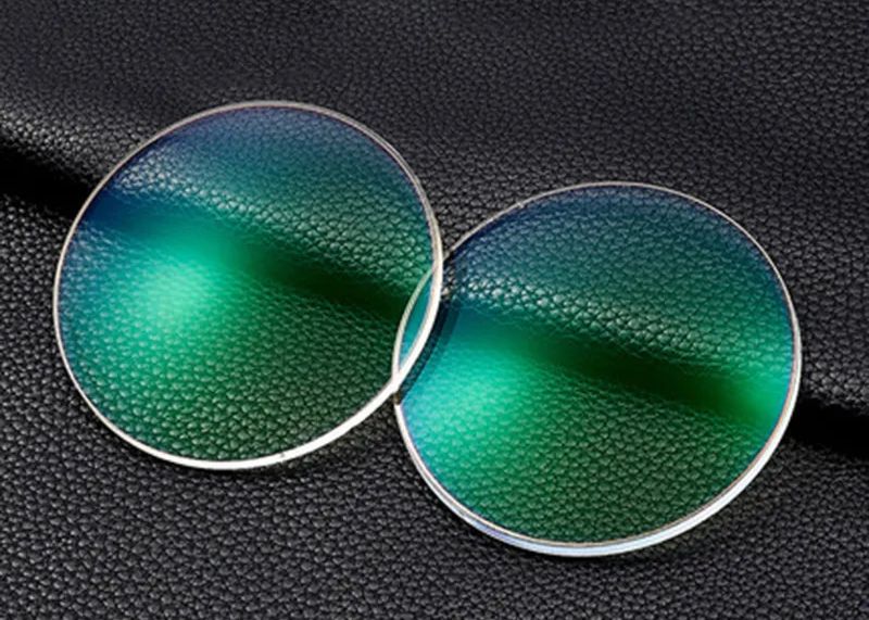 French blue light blocking lenses (green reflection)