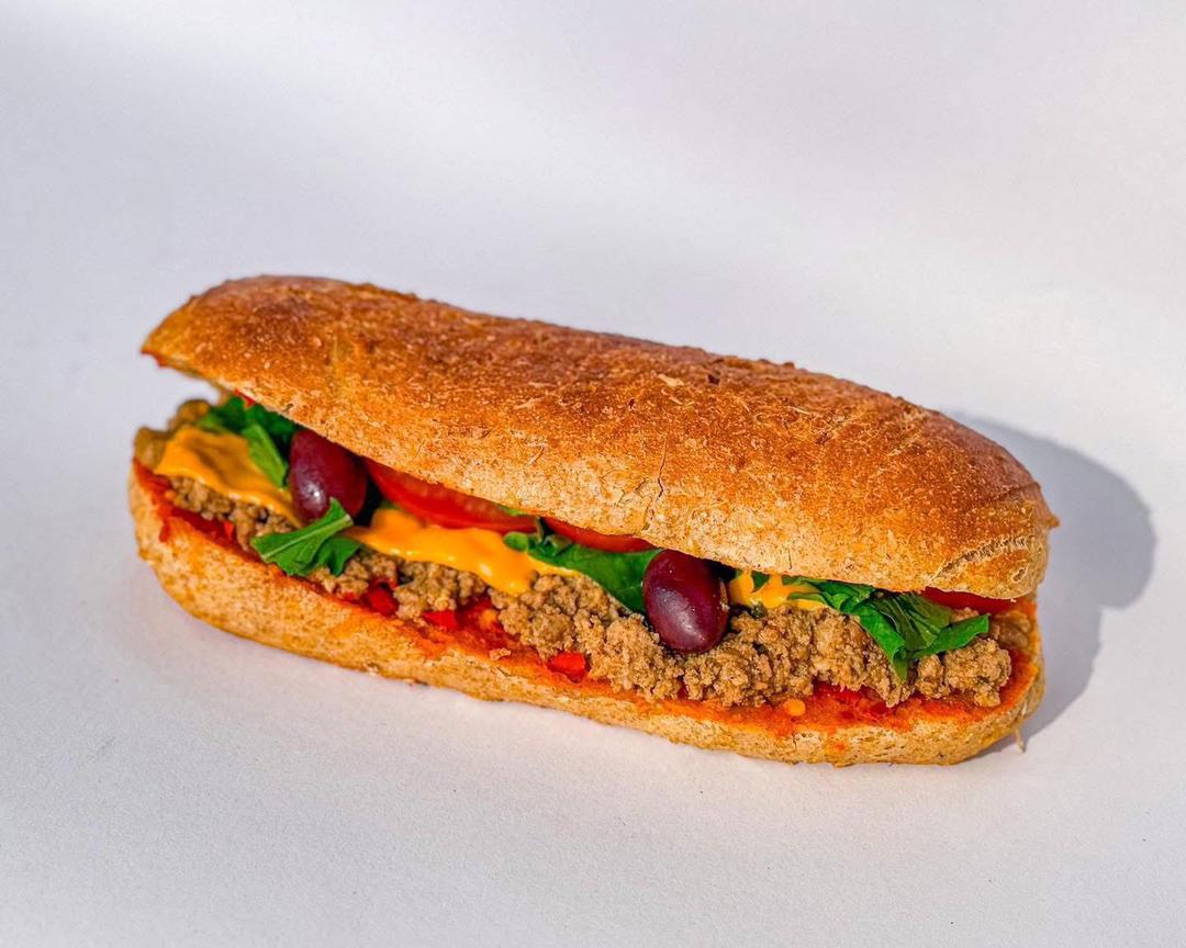 Whole wheat bread sandwich, mixed minced meat