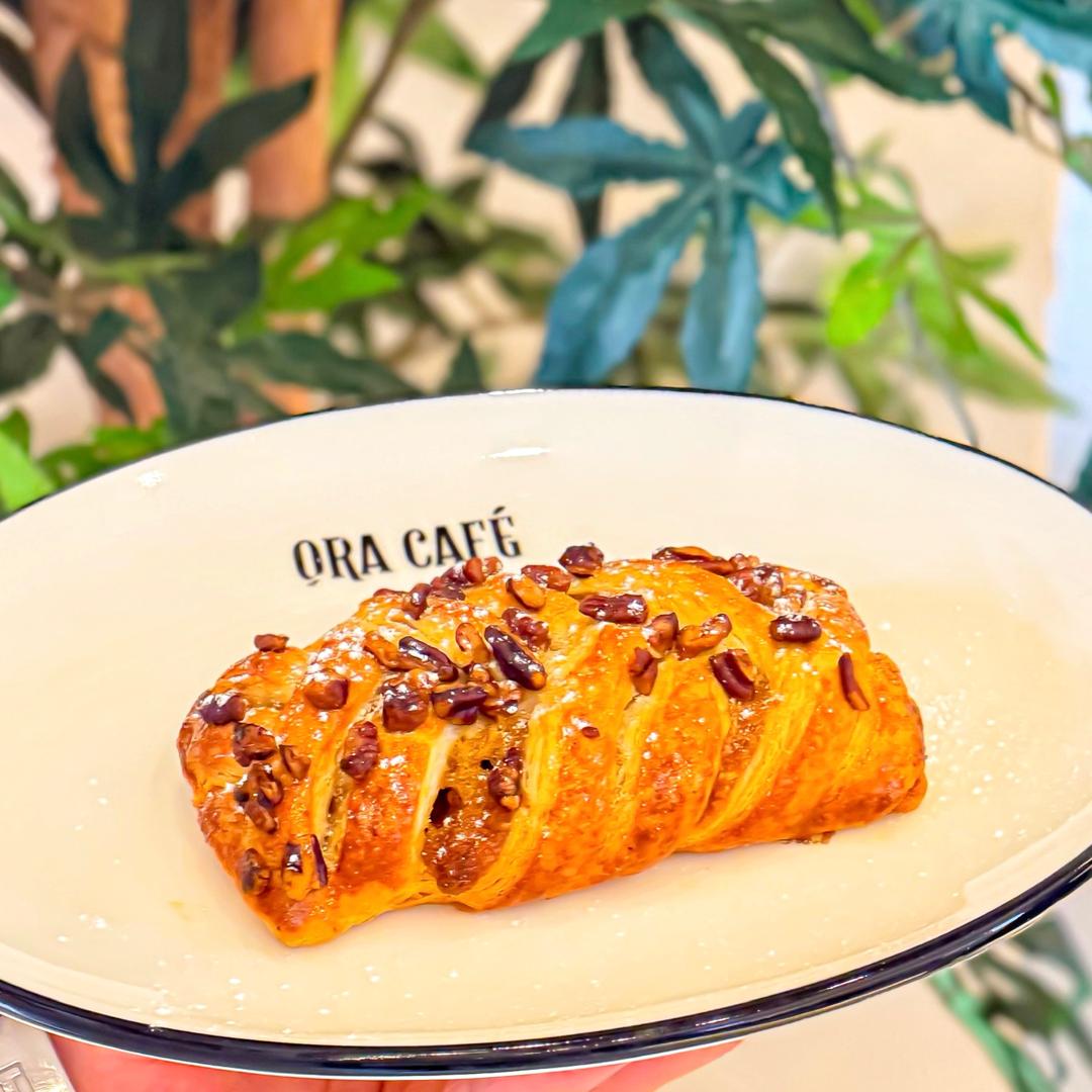 Pecan brioche