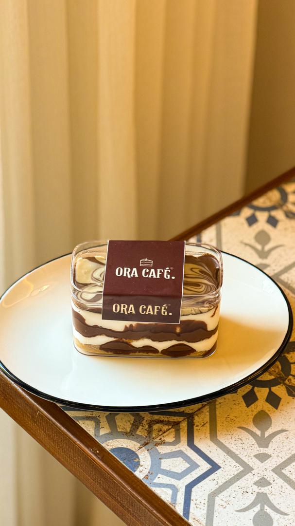 Tiramisu Cake