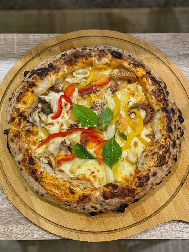 Seafood pizza