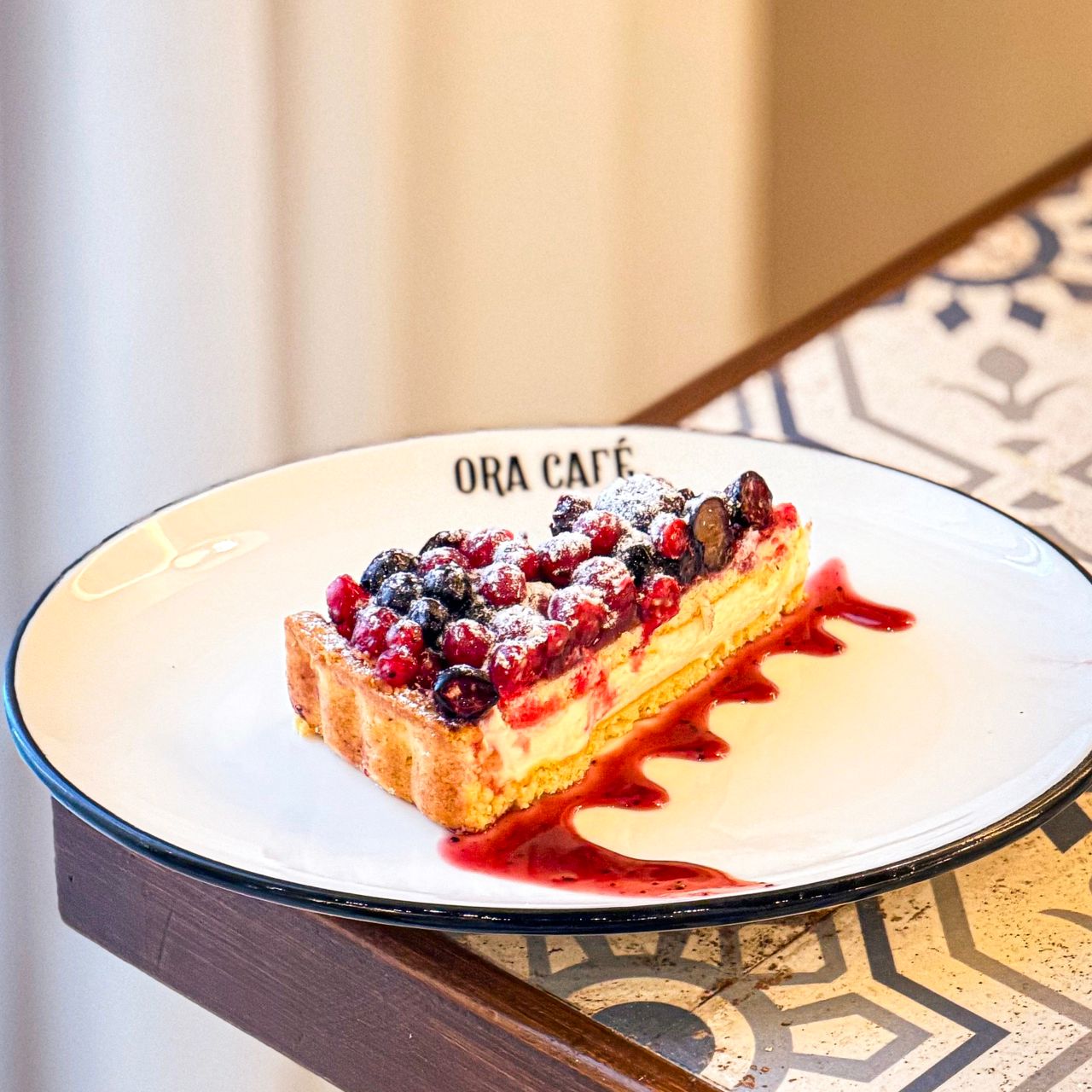 Berry Tart Cake