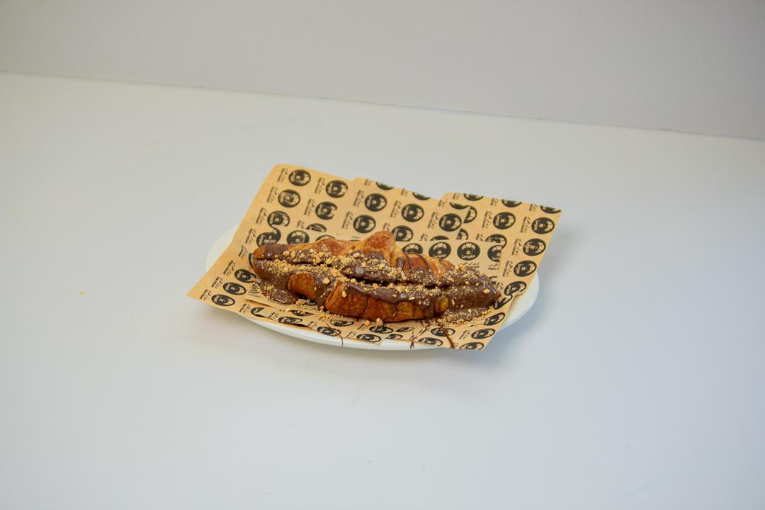 Brioche with Nutella and nuts