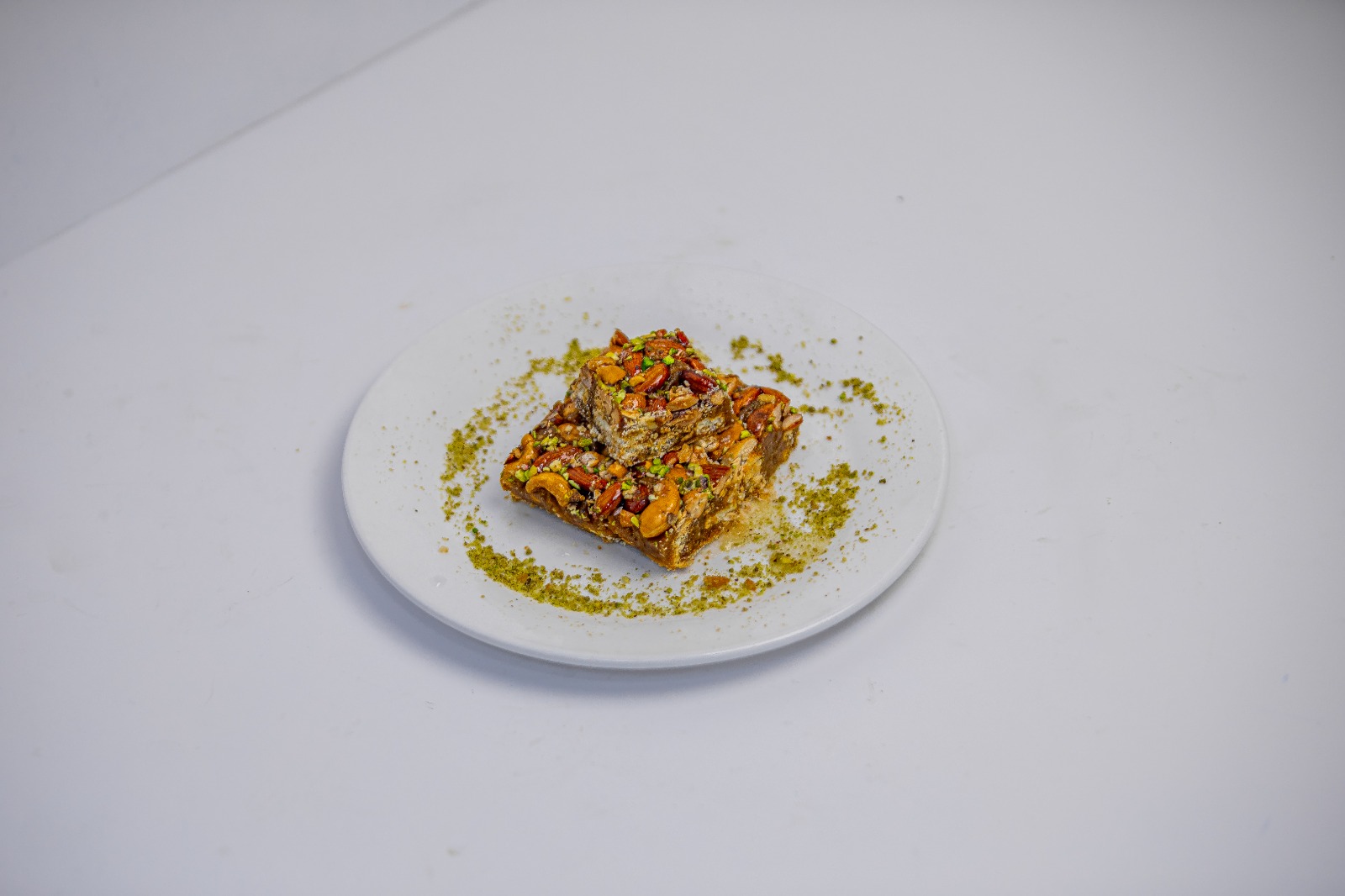 Syrian Tamria with Nuts and Natural Honey - pc