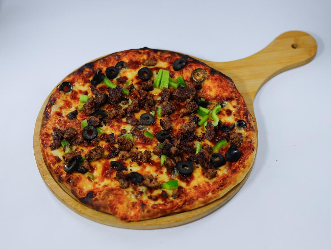 Minced Meat Pizza