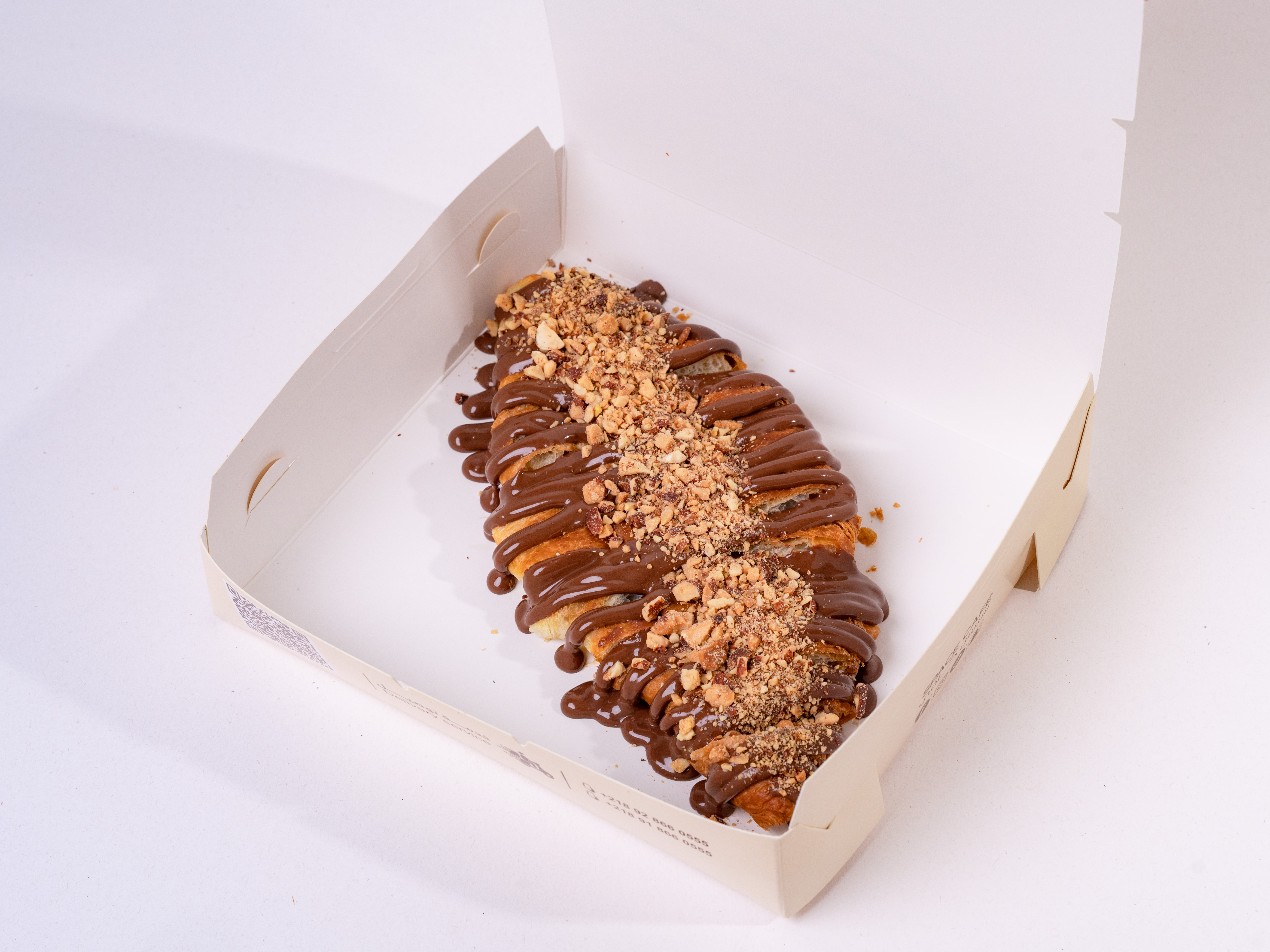 بريوش نوتيلا ومكسرات
