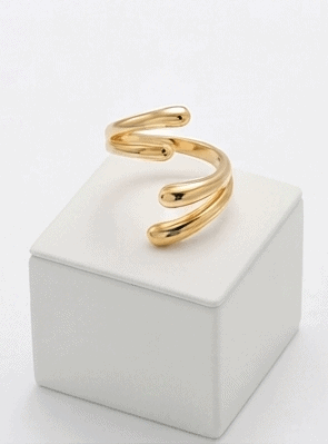 Multi-layer open design ring