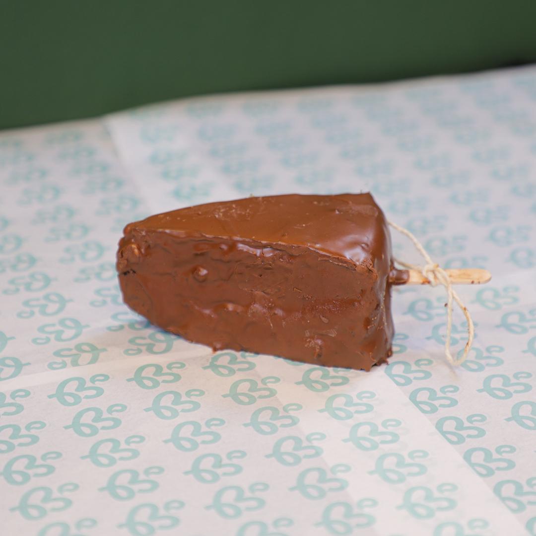 Snickers Cake - 320 Calories