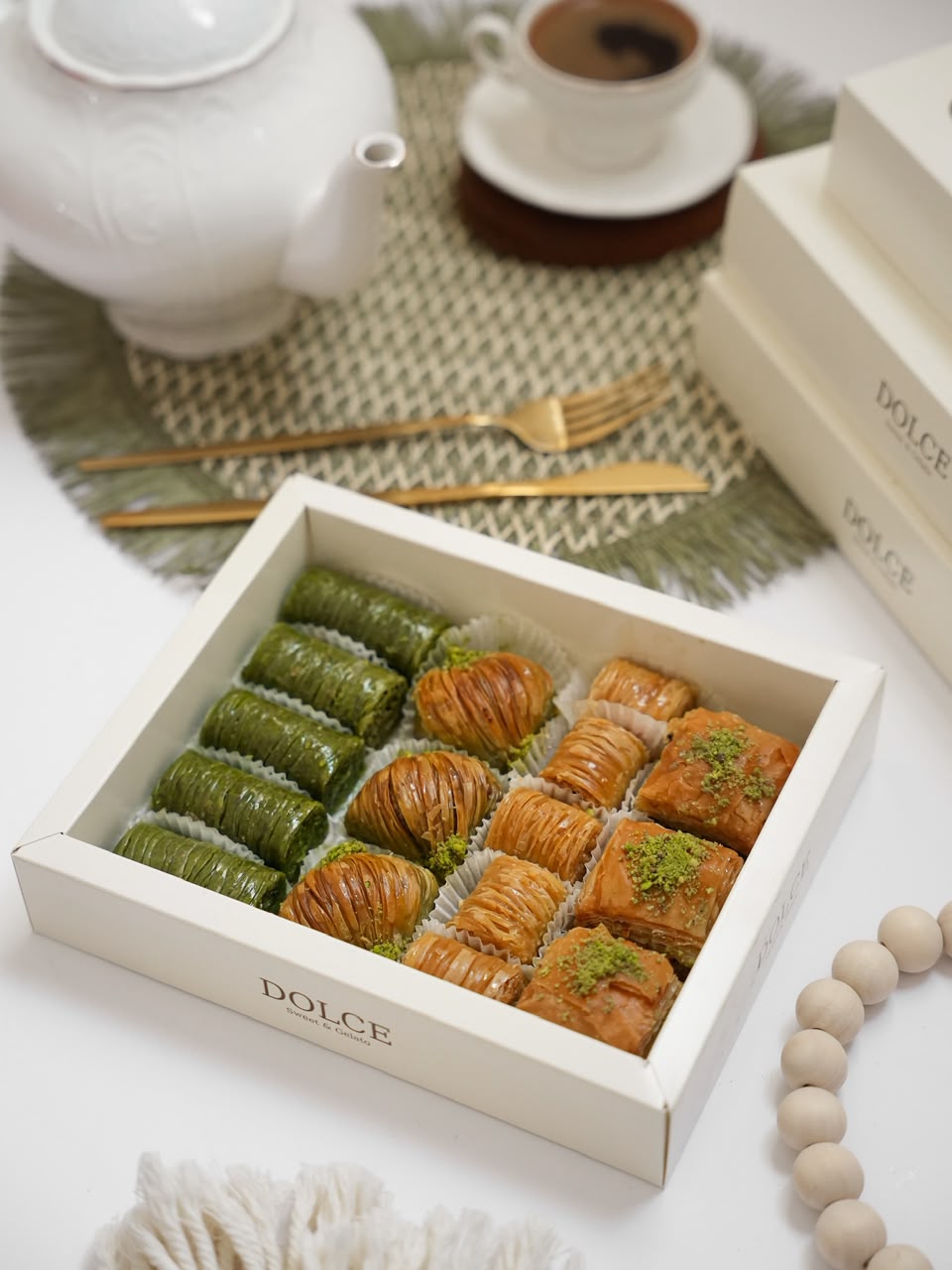 Oriental mixed box small size
